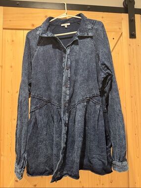 White Birch Washed Indigo Button-Front Tunic Shirt